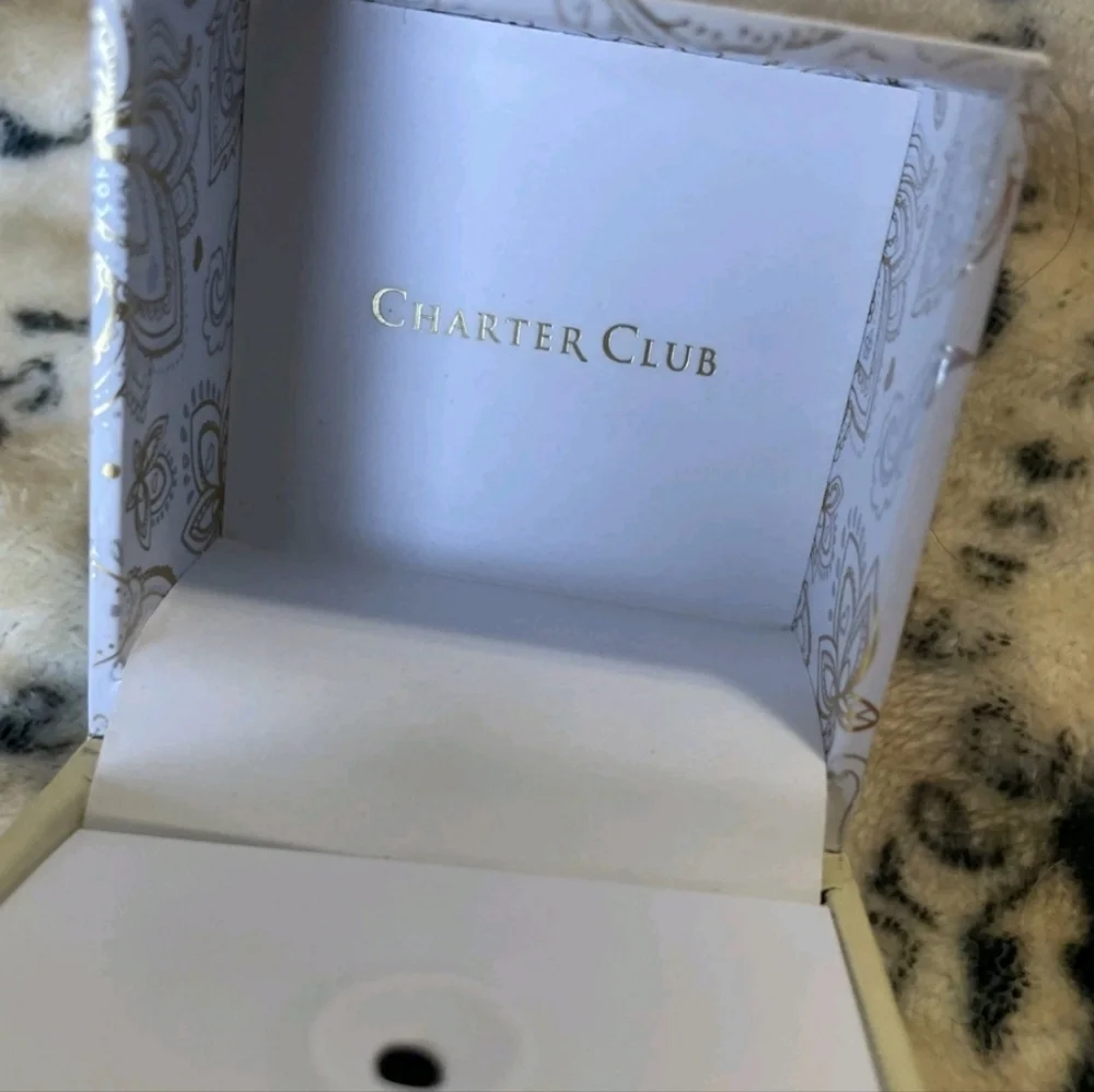 NWT Charter Club Size 11 Gold Colored Green Stone Shiny Ring